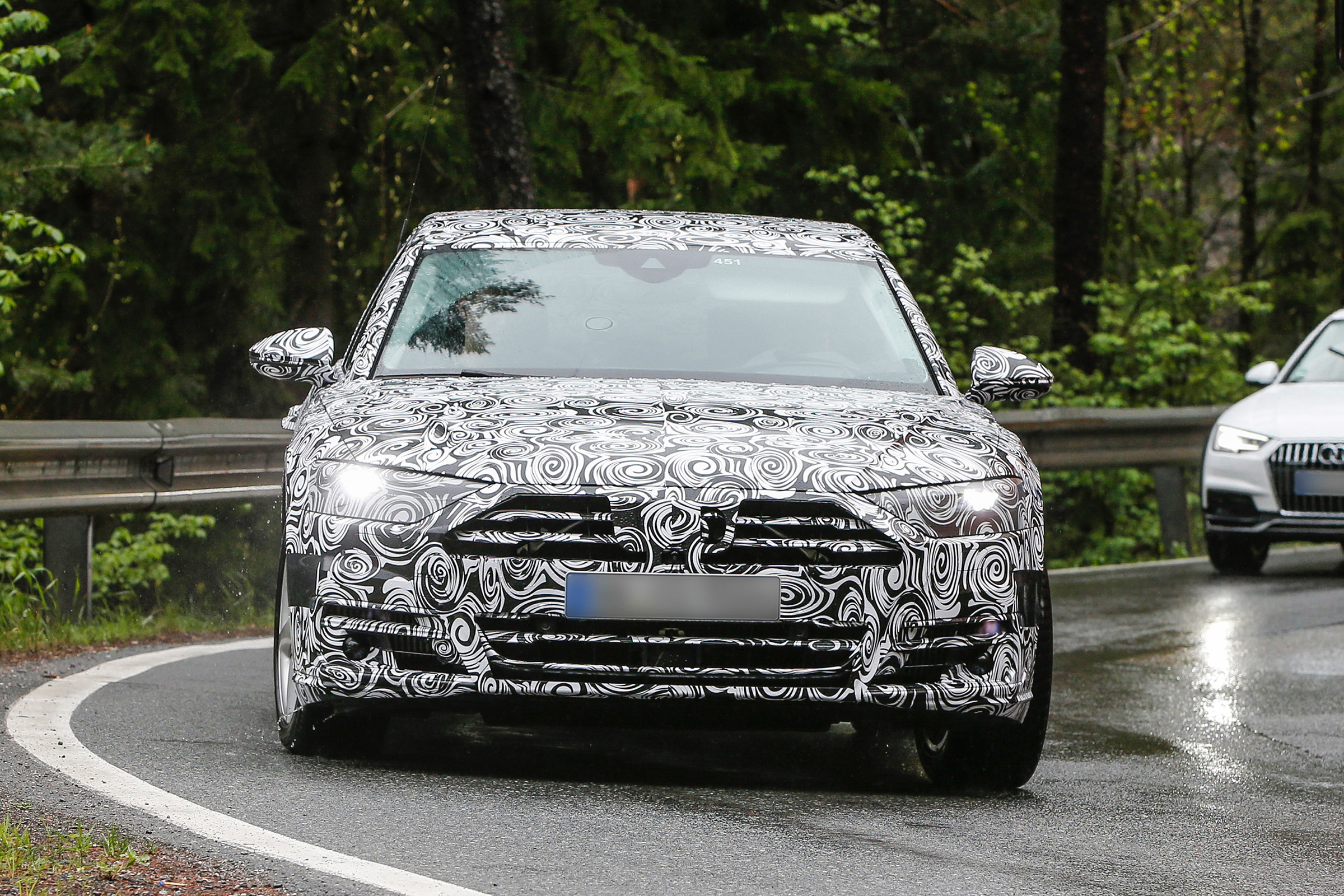 New Audi A8 spies front