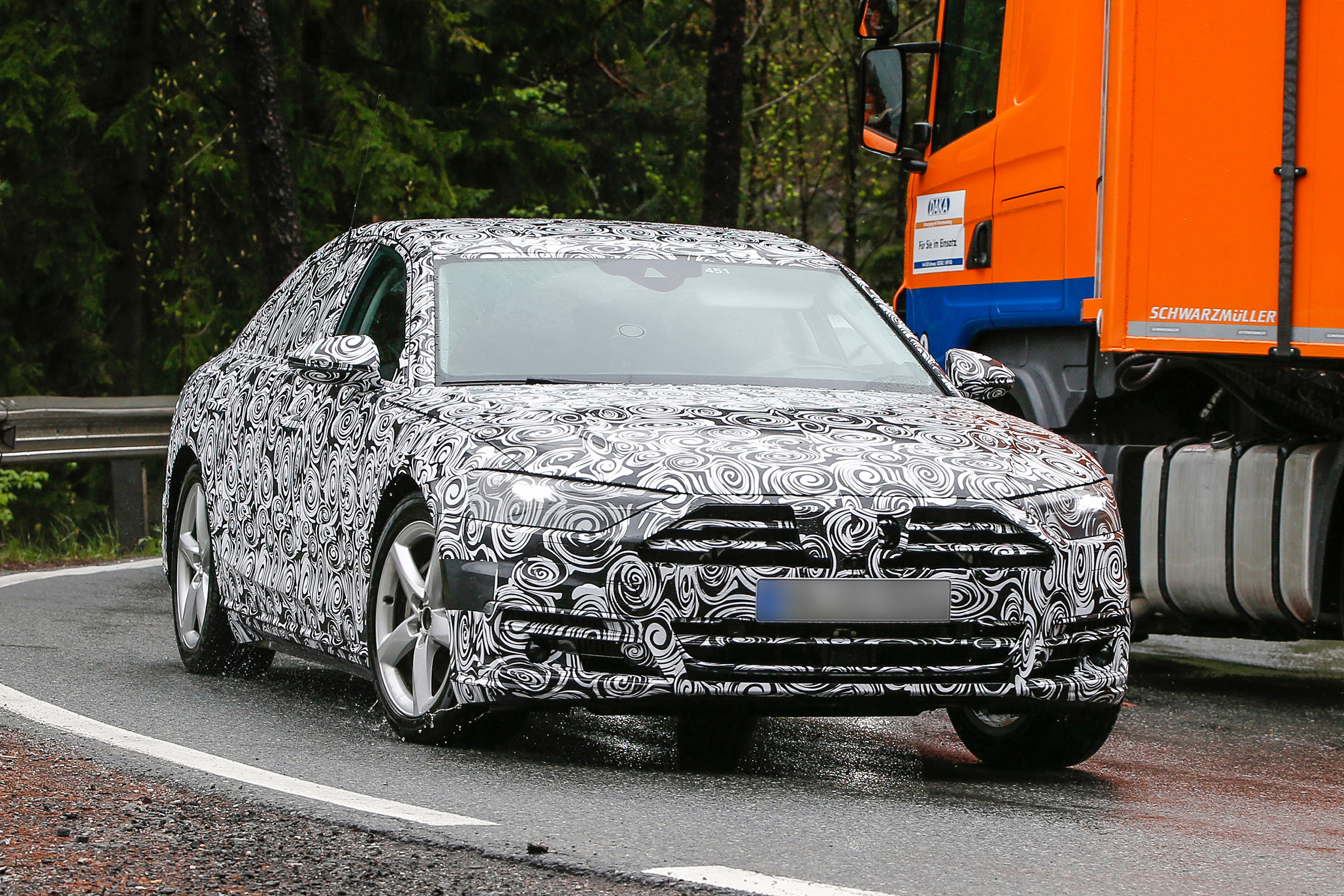 New Audi A8 spies front side