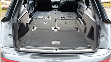 Audi Q7 2016 - boot