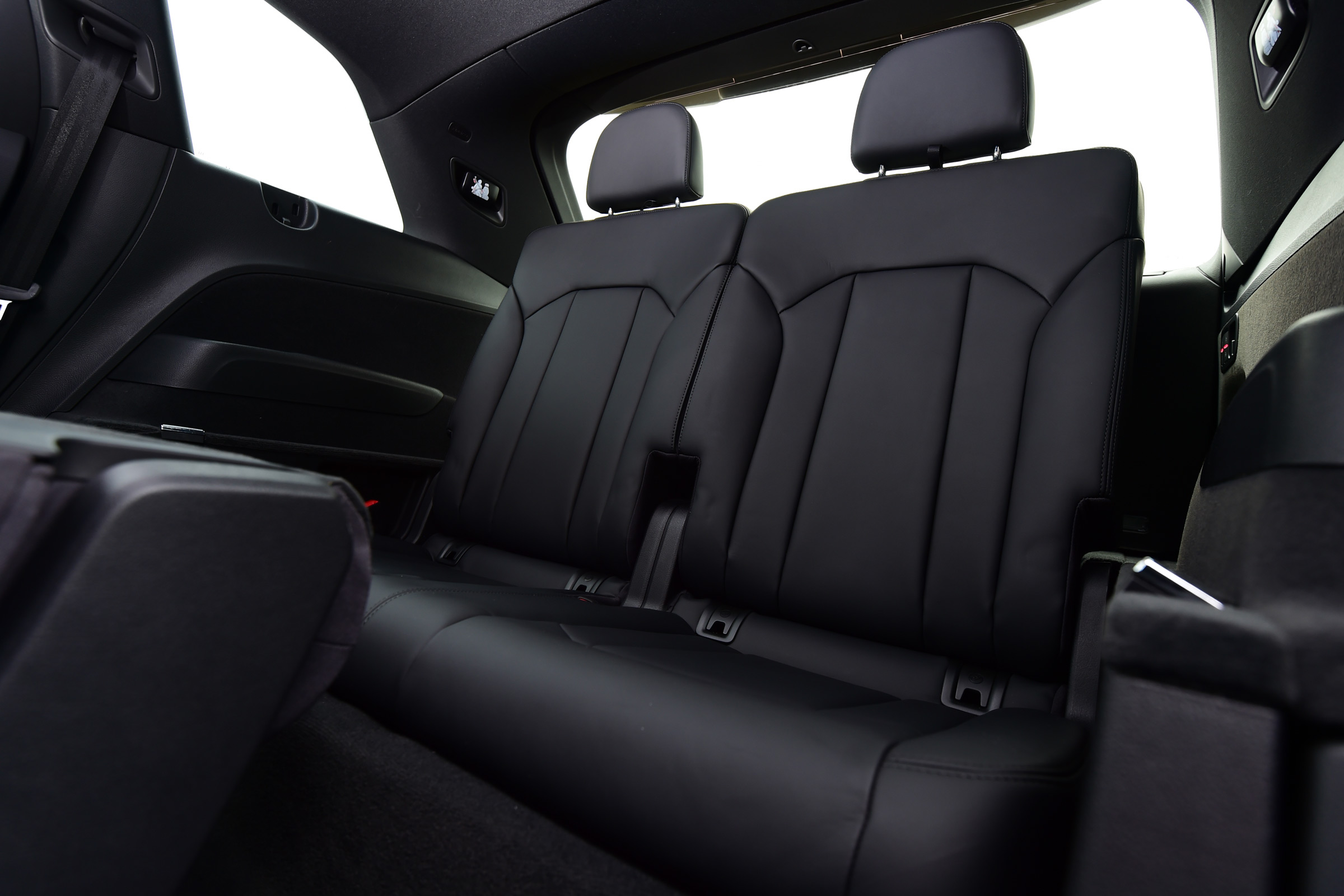 Audi Q7 2016 - rearmost seats