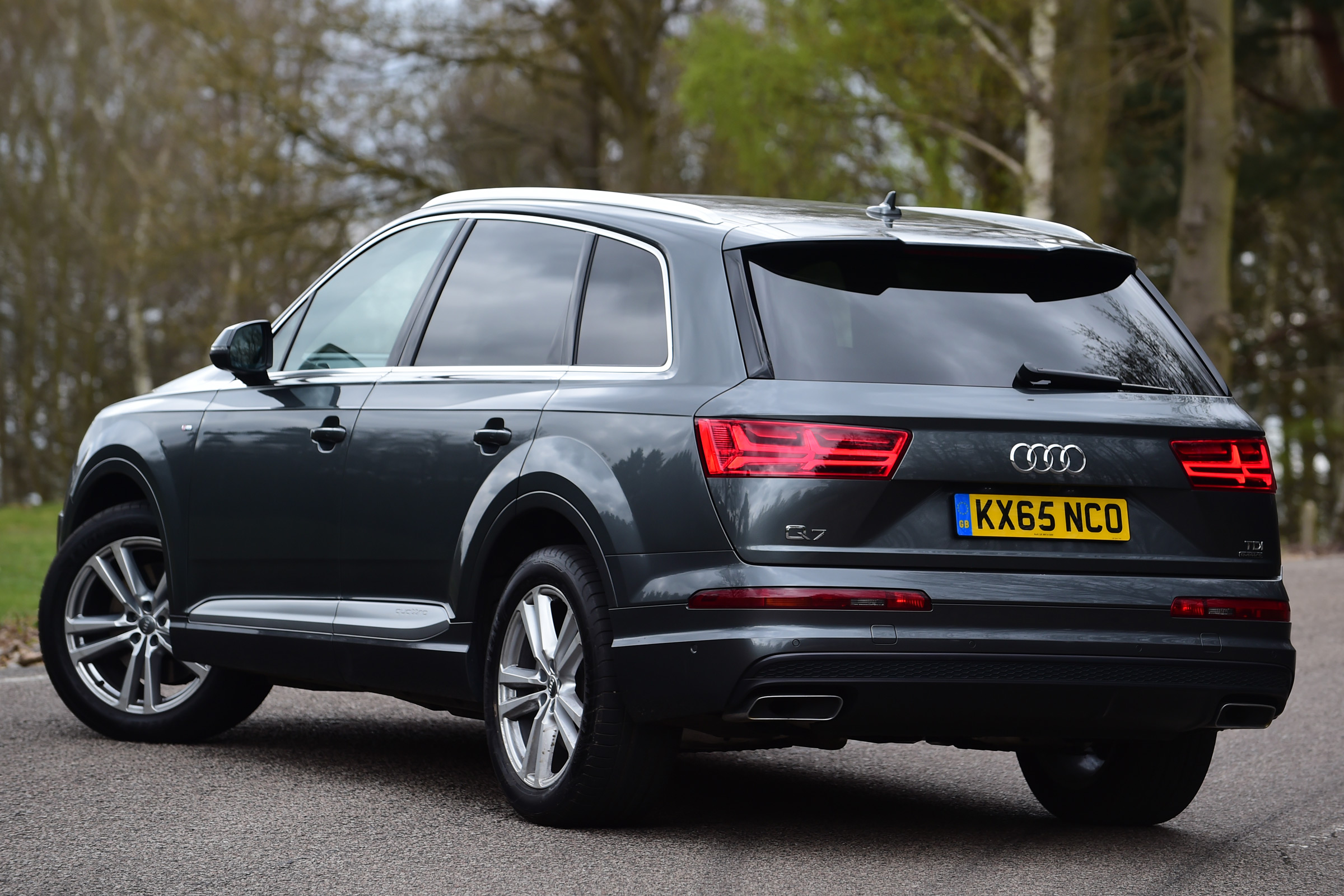 Audi Q7 2016 - rear quarter