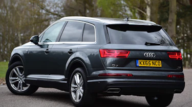 Audi Q7 2016 - rear quarter