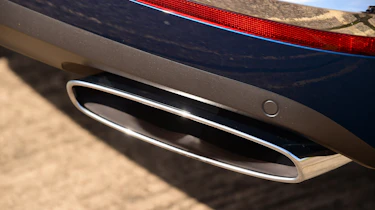 Bentley Bentayga - exhaust