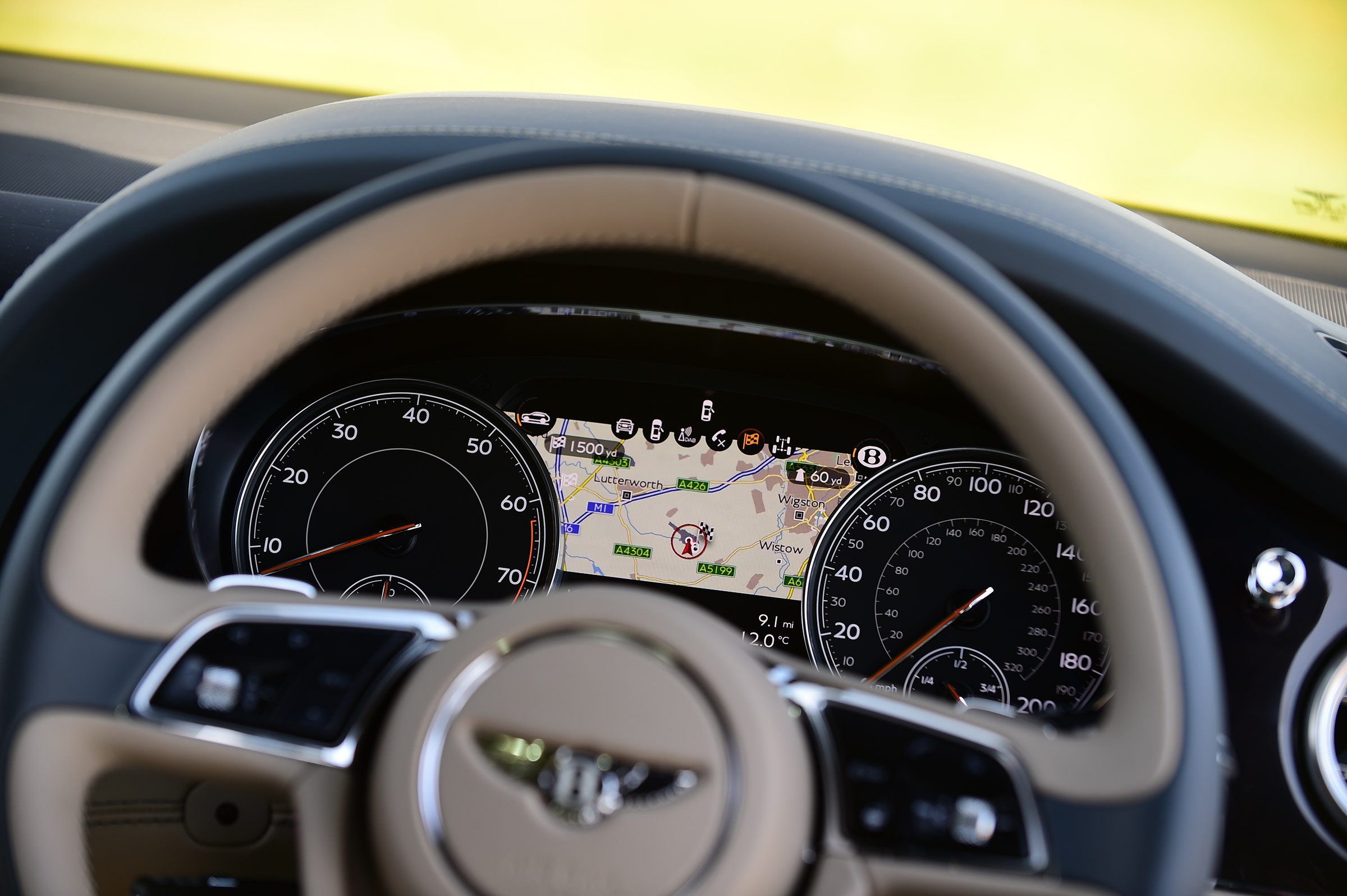 Bentley Bentayga - navigation