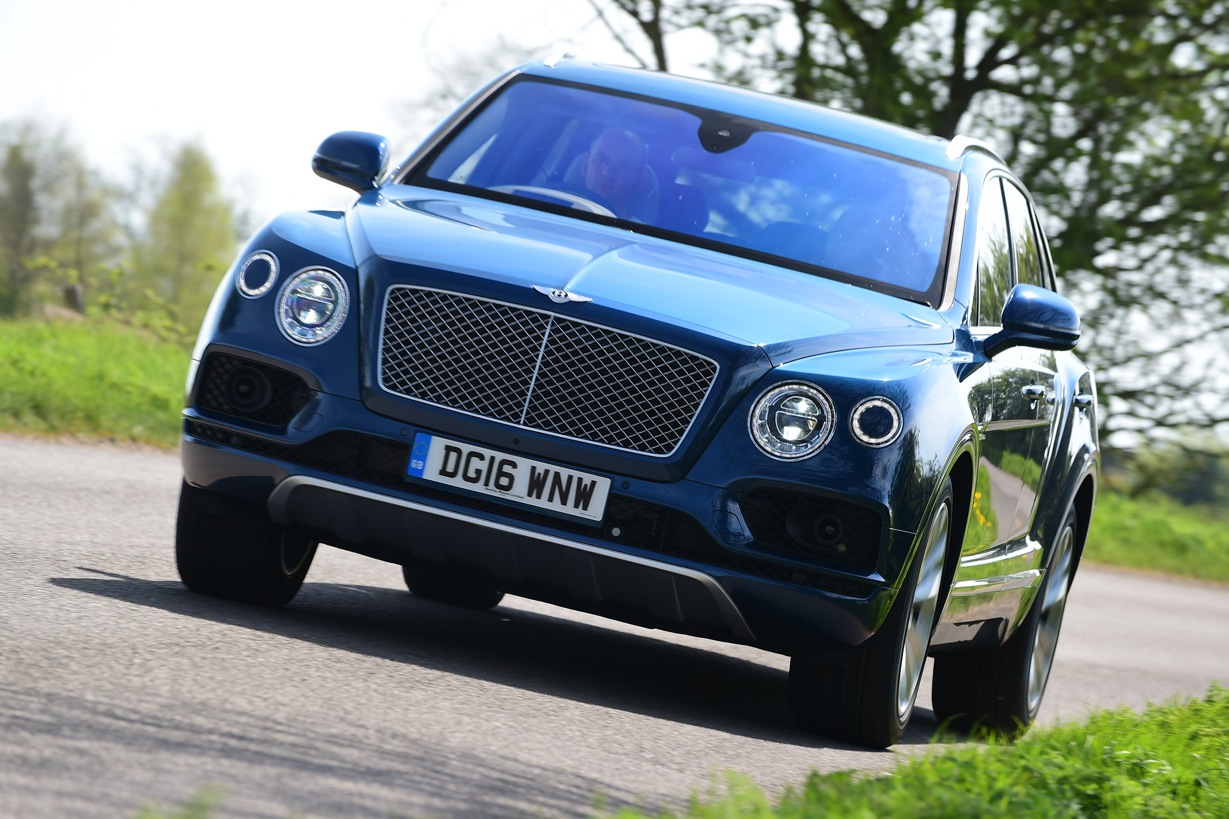 Bentley Bentayga - front driving