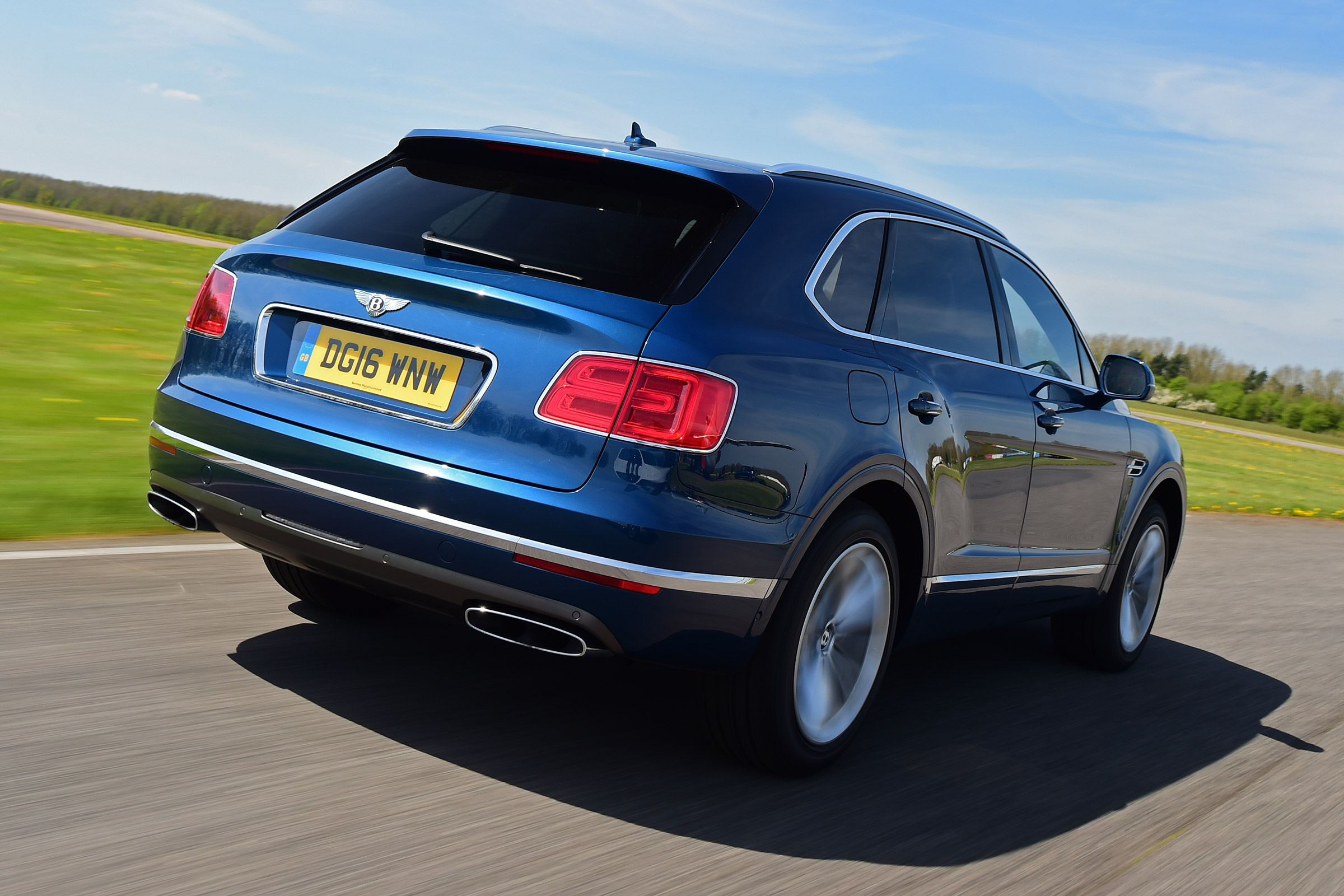 Bentley Bentayga - rear action
