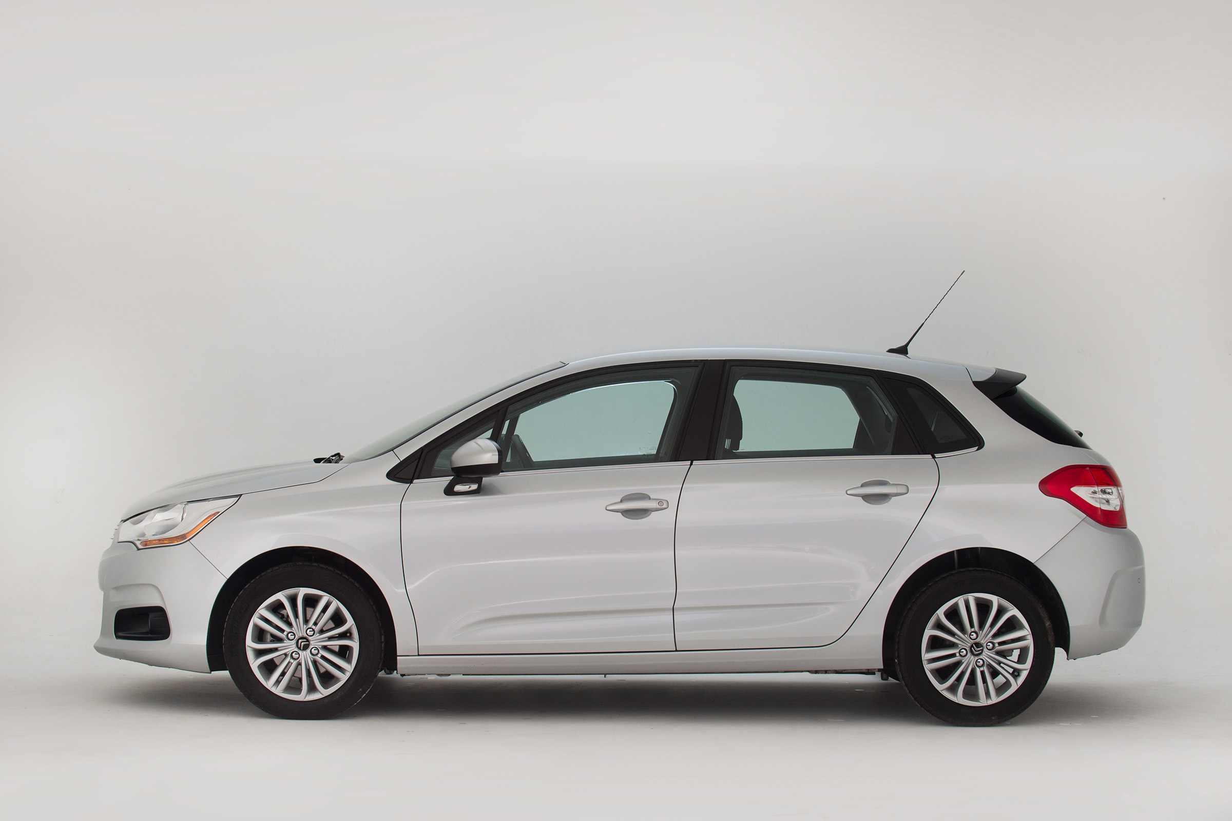 Used Citroen C4 - side