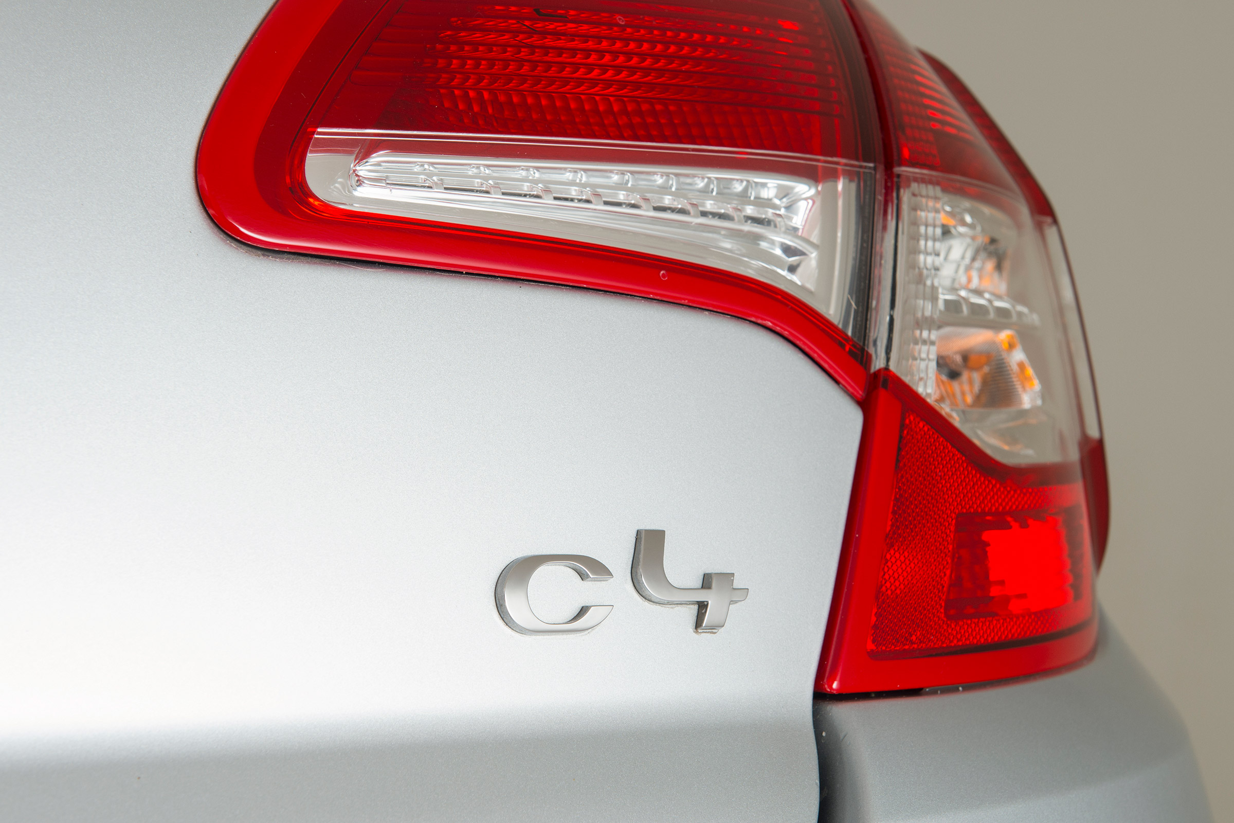Used Citroen C4 - rear light
