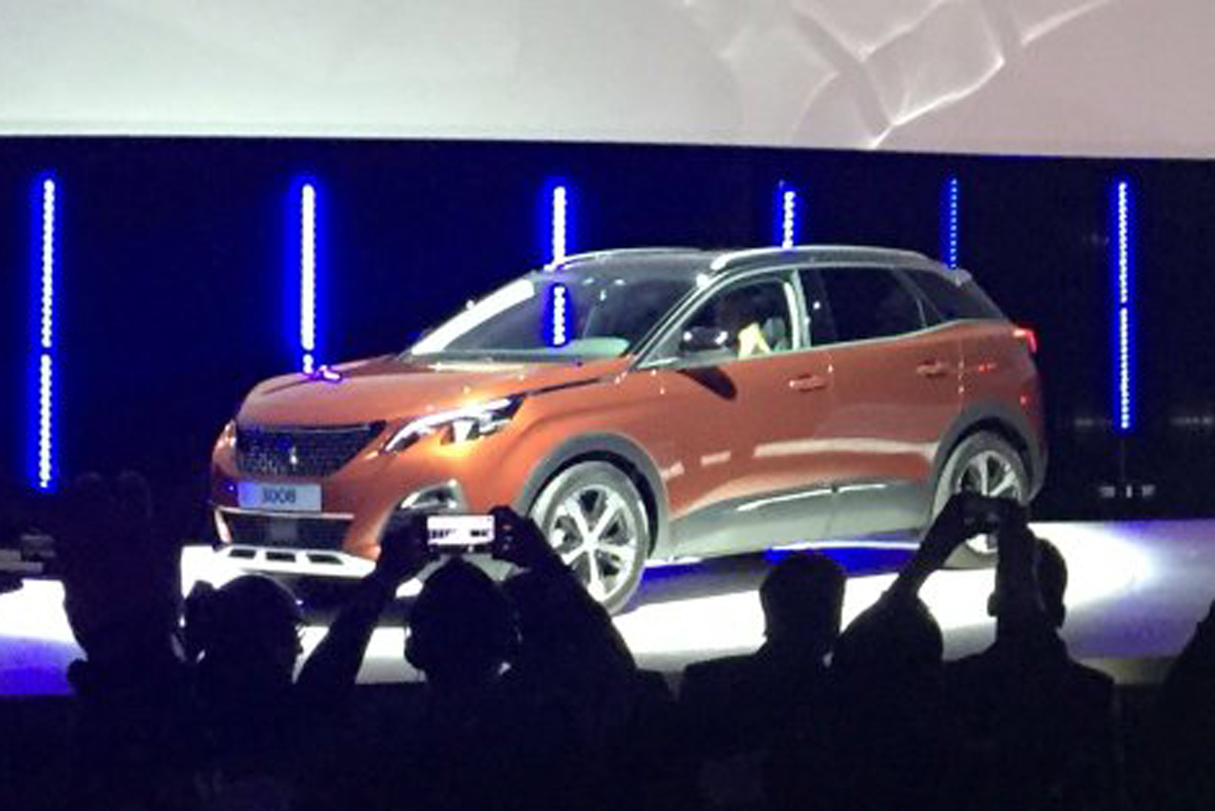 Peugeot 3008 launch reveal close