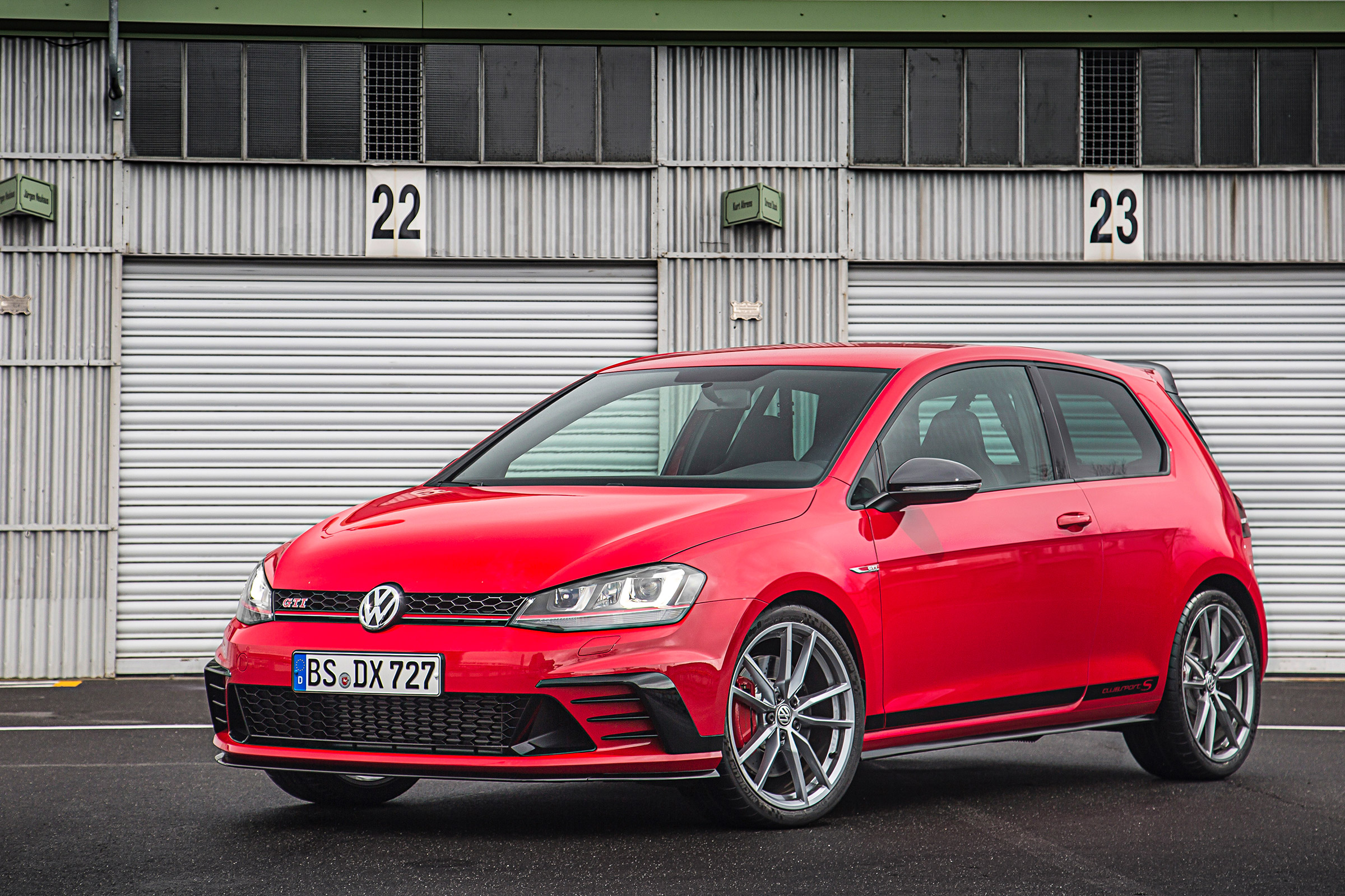 Volkswagen Golf GTI Clubsport S - front static