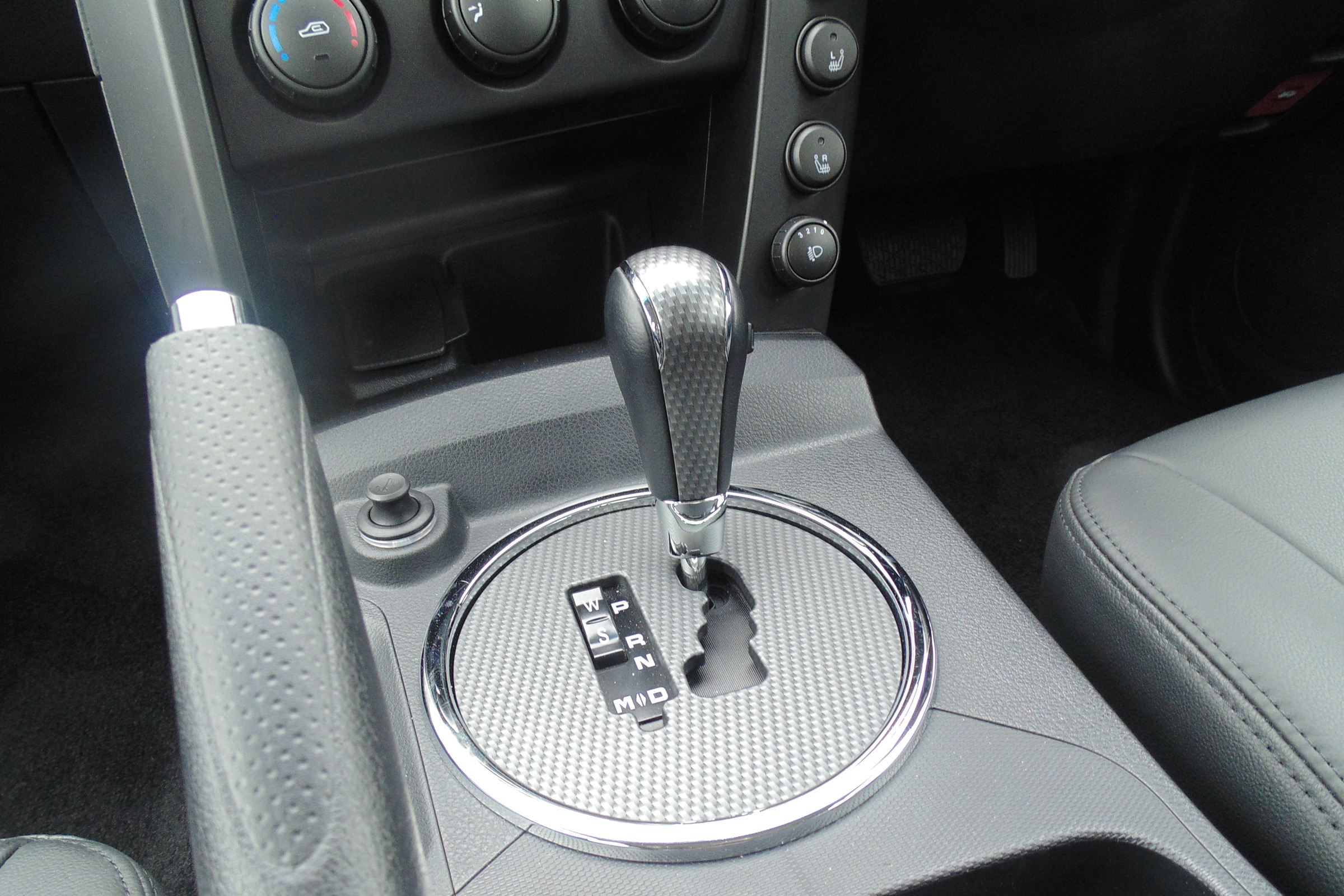 SsangYong Korando Sports DMZ - gearlever