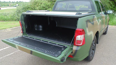 SsangYong Korando Sports DMZ - trunk lid open