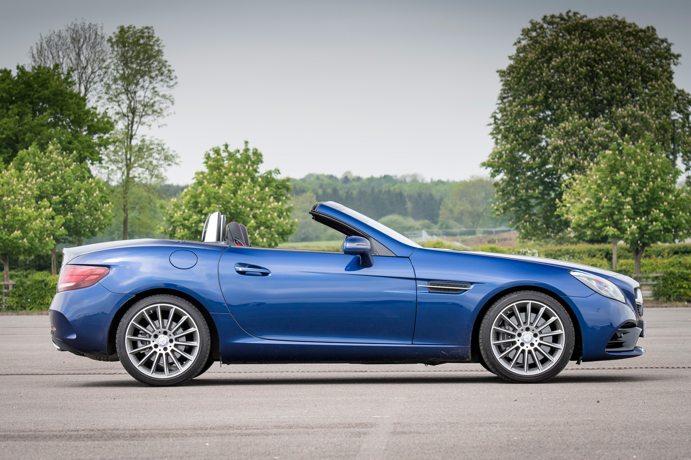 Mercedes SLC 300 2016 - side
