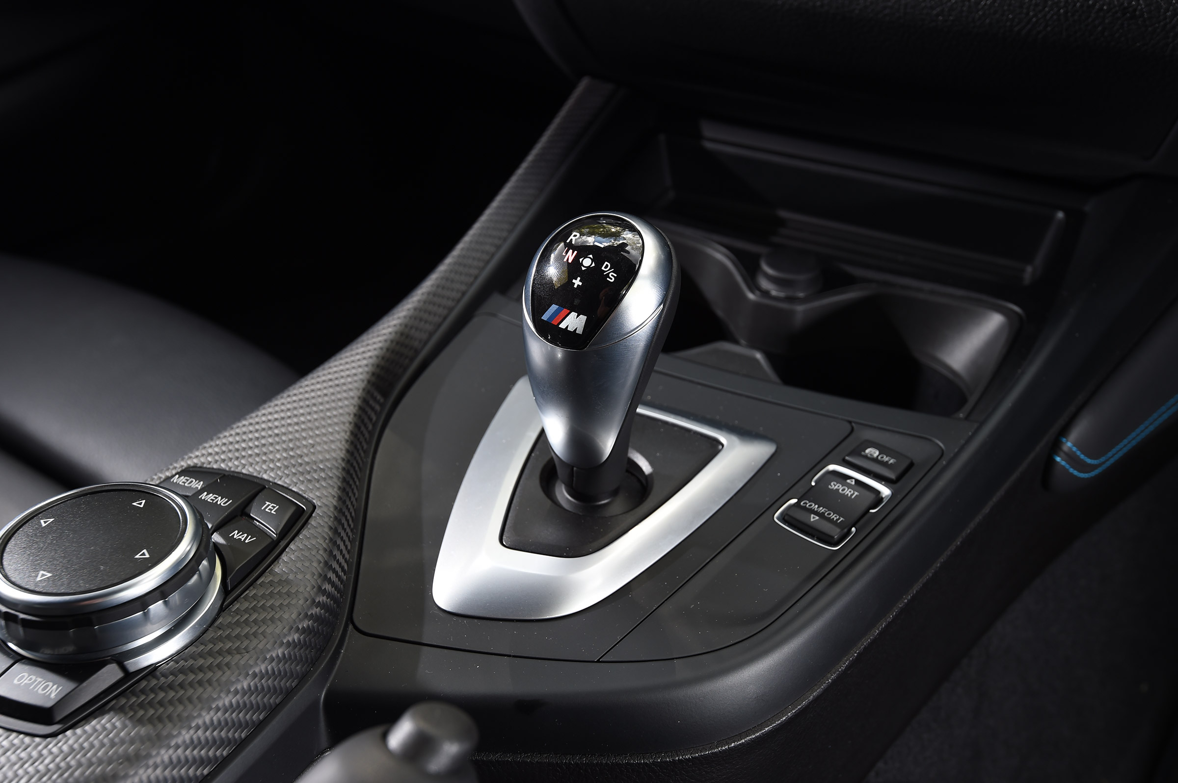 BMW M2 group - gear stick