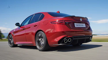 Alfa Romeo Giulia Quadrifoglio Verde QV 2016 - rear tracking