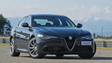 Alfa Romeo Giulia - front quarter