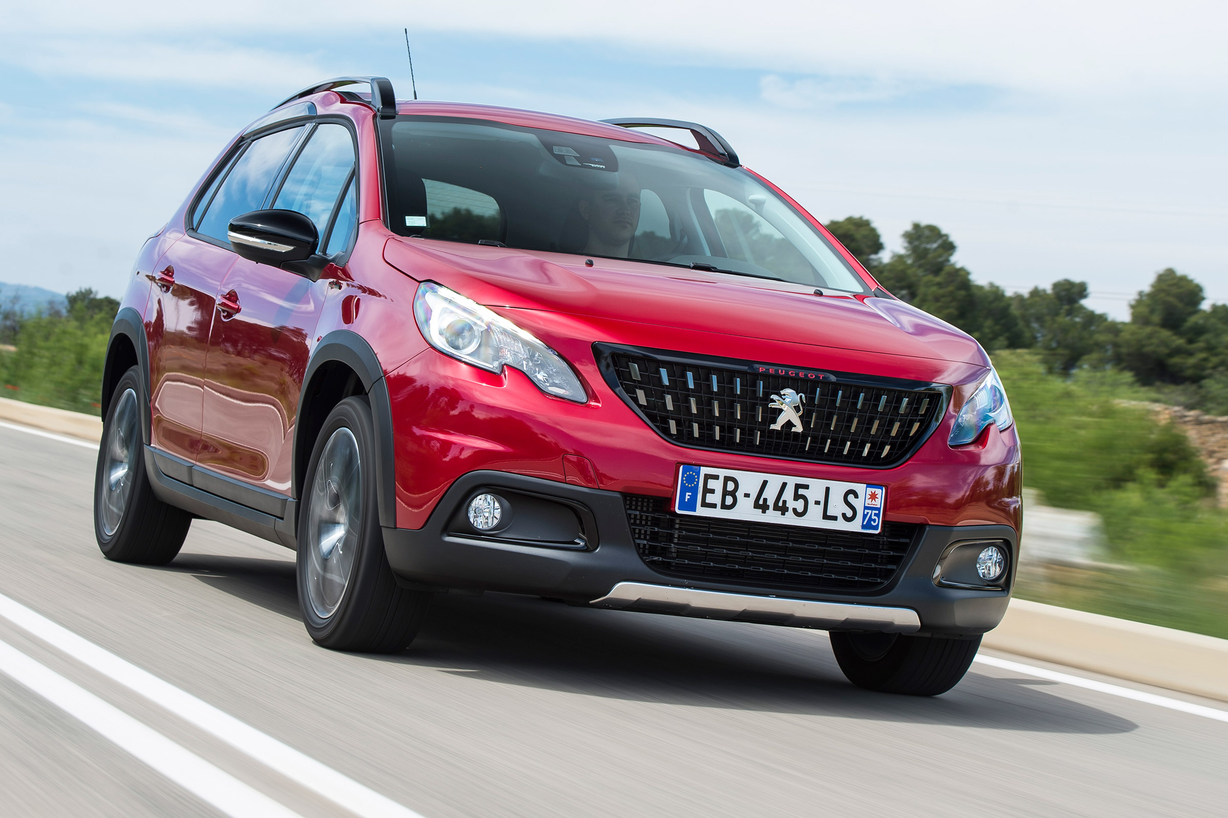 Peugeot 2008 - front action