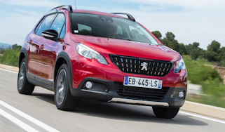 Peugeot 2008 - front action