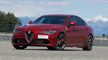 Alfa Romeo Giulia Quadrifoglio Verde QV 2016 - front quarter