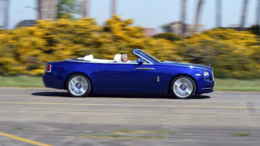 Rolls-Royce Dawn 2016 - side tracking
