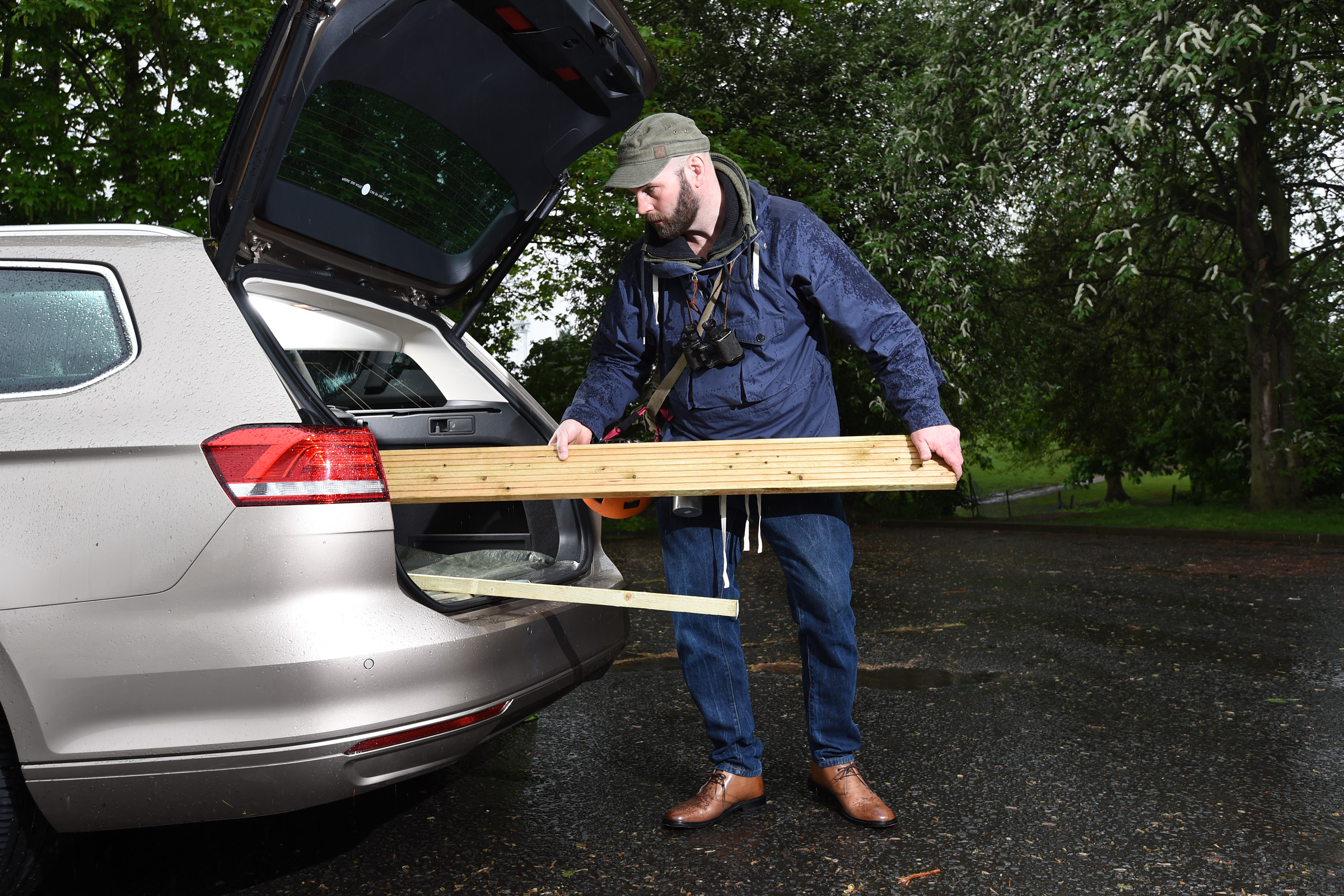 Long-term test review Volkswagen Passat Estate - first report loading