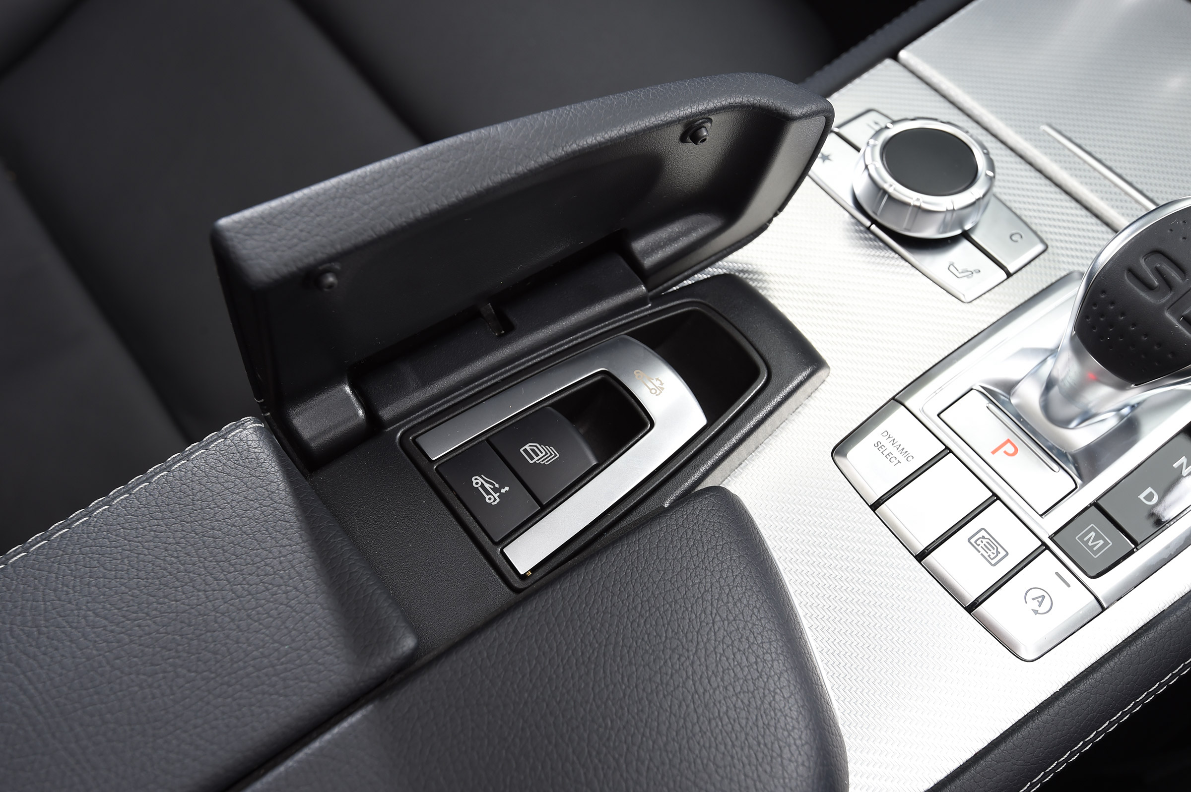 Mercedes SL 500 - roof controls