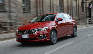 Fiat Tipo hatch 2016 - front tracking 2