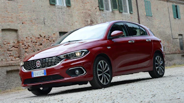 Fiat Tipo hatch 2016 - front quarter