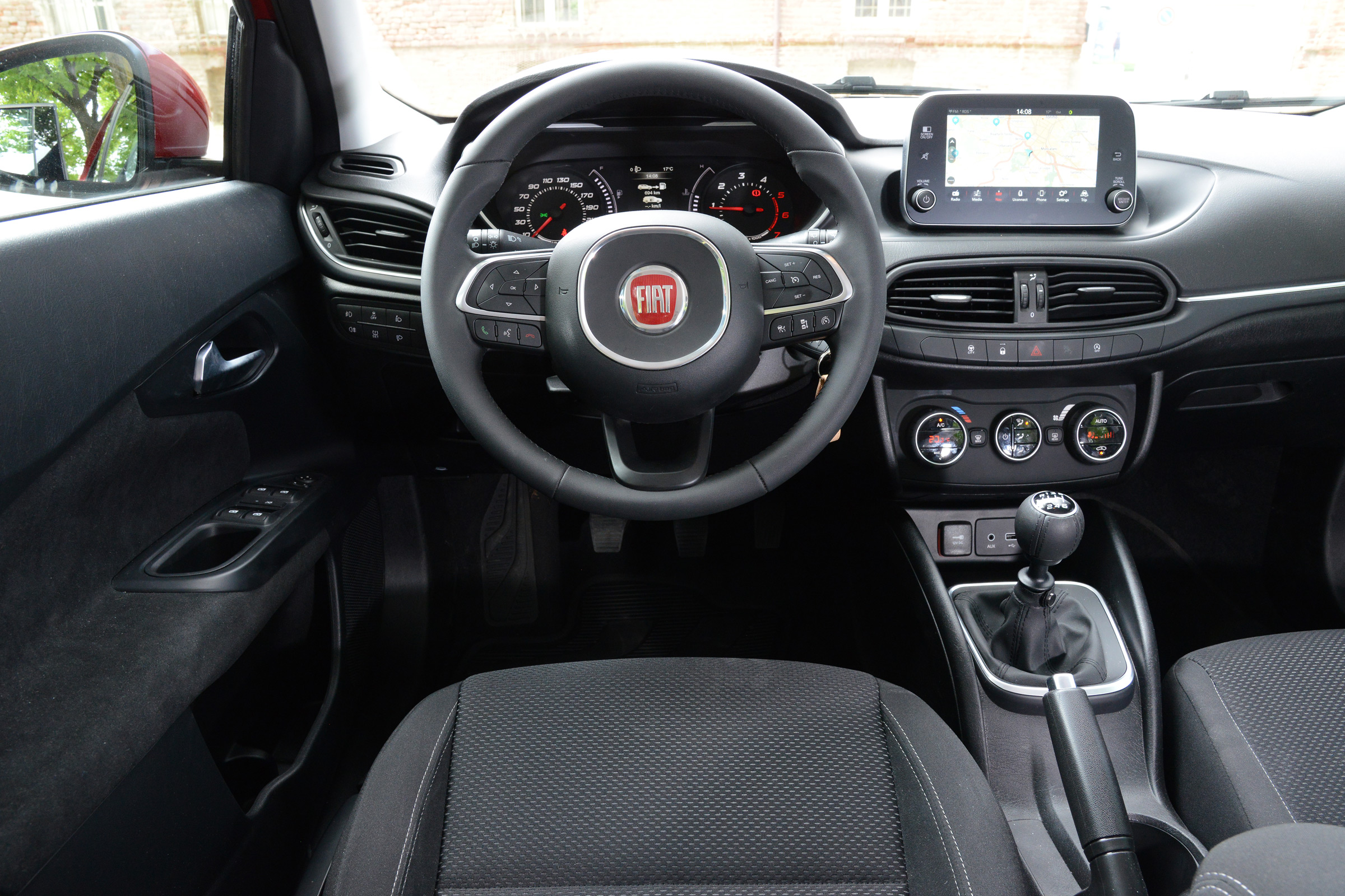 Fiat Tipo hatch 2016 - interior