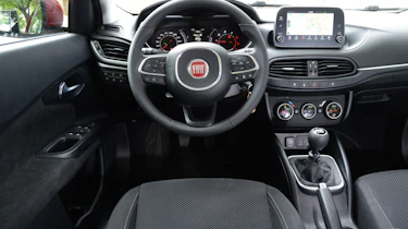 Fiat Tipo hatch 2016 - interior
