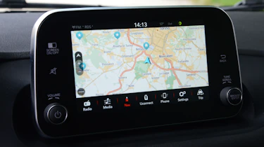 Fiat Tipo hatch 2016 - infotainment