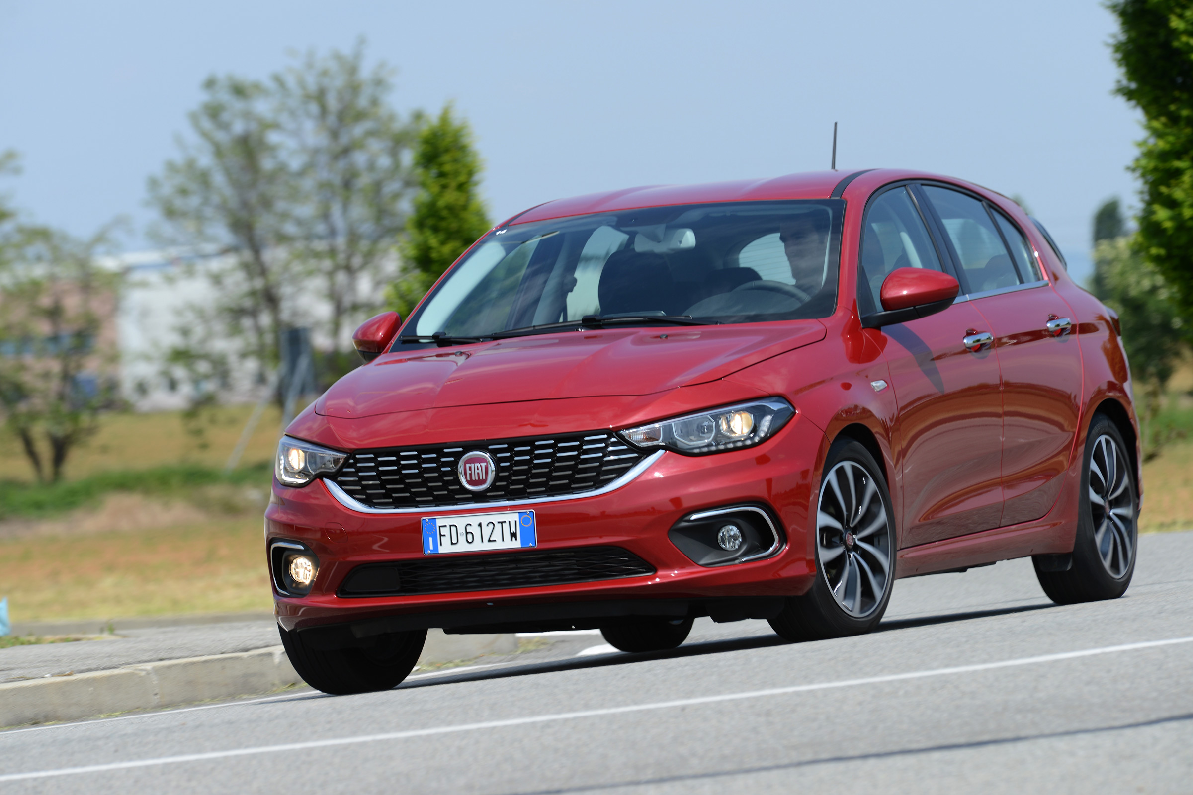 Fiat Tipo hatch 2016 - front cornering