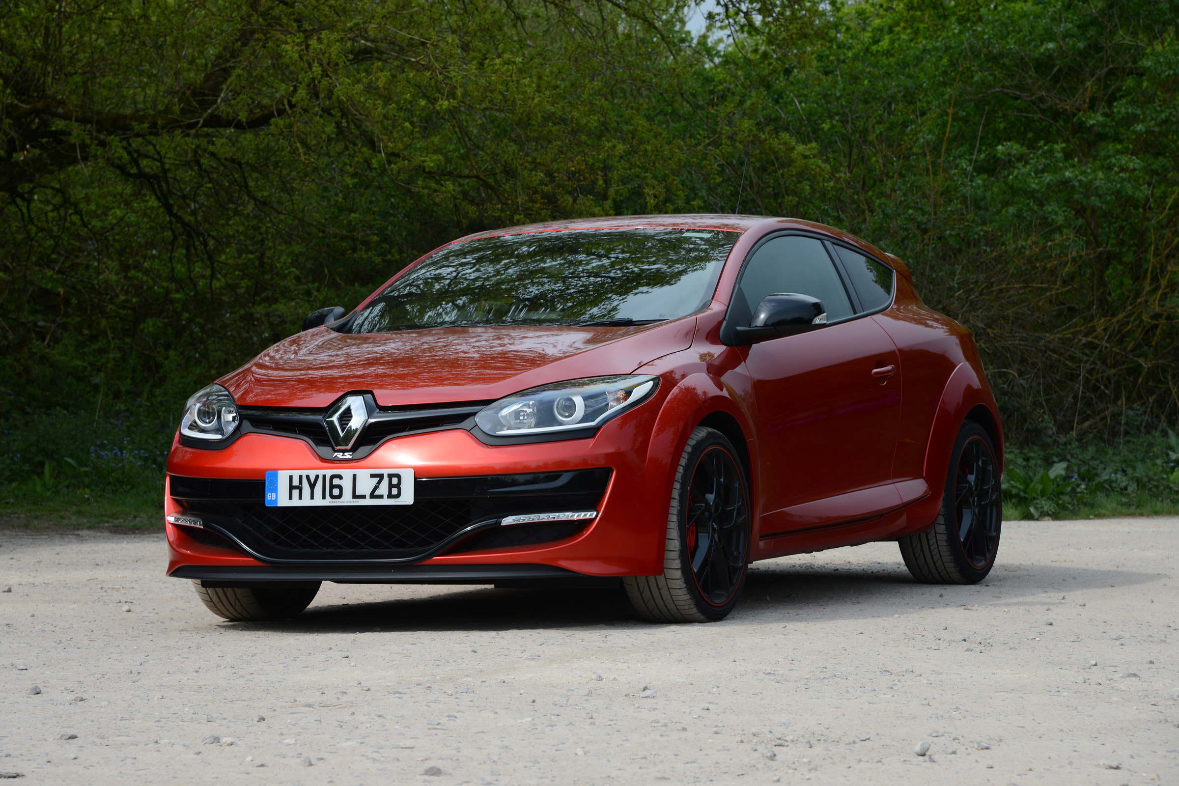 Renault Megane RS 275 Cup-S 2016 front quarter