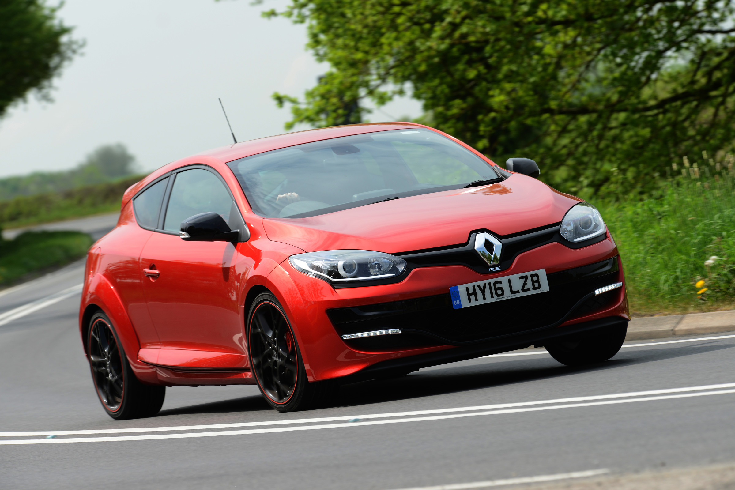 Renault Megane RS 275 Cup-S 2016 front cornering