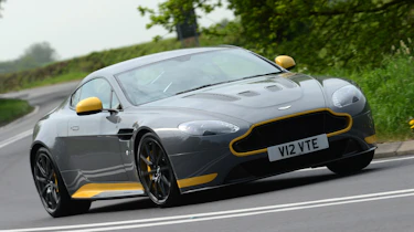 Aston Martin V12 Vantage S - front cornering