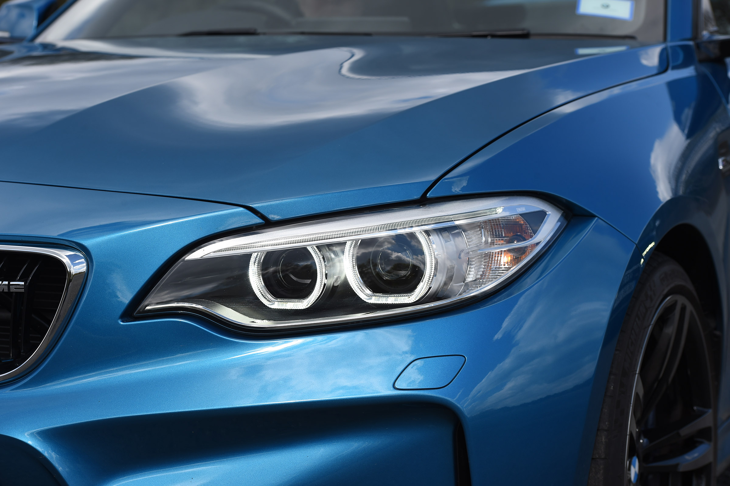 BMW M2 group - headlight