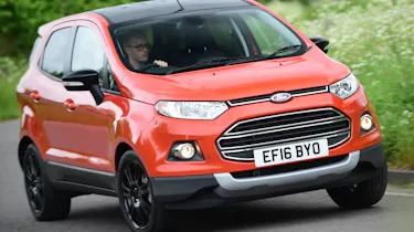 Ford EcoSport Titanium S 2016 - front cornering
