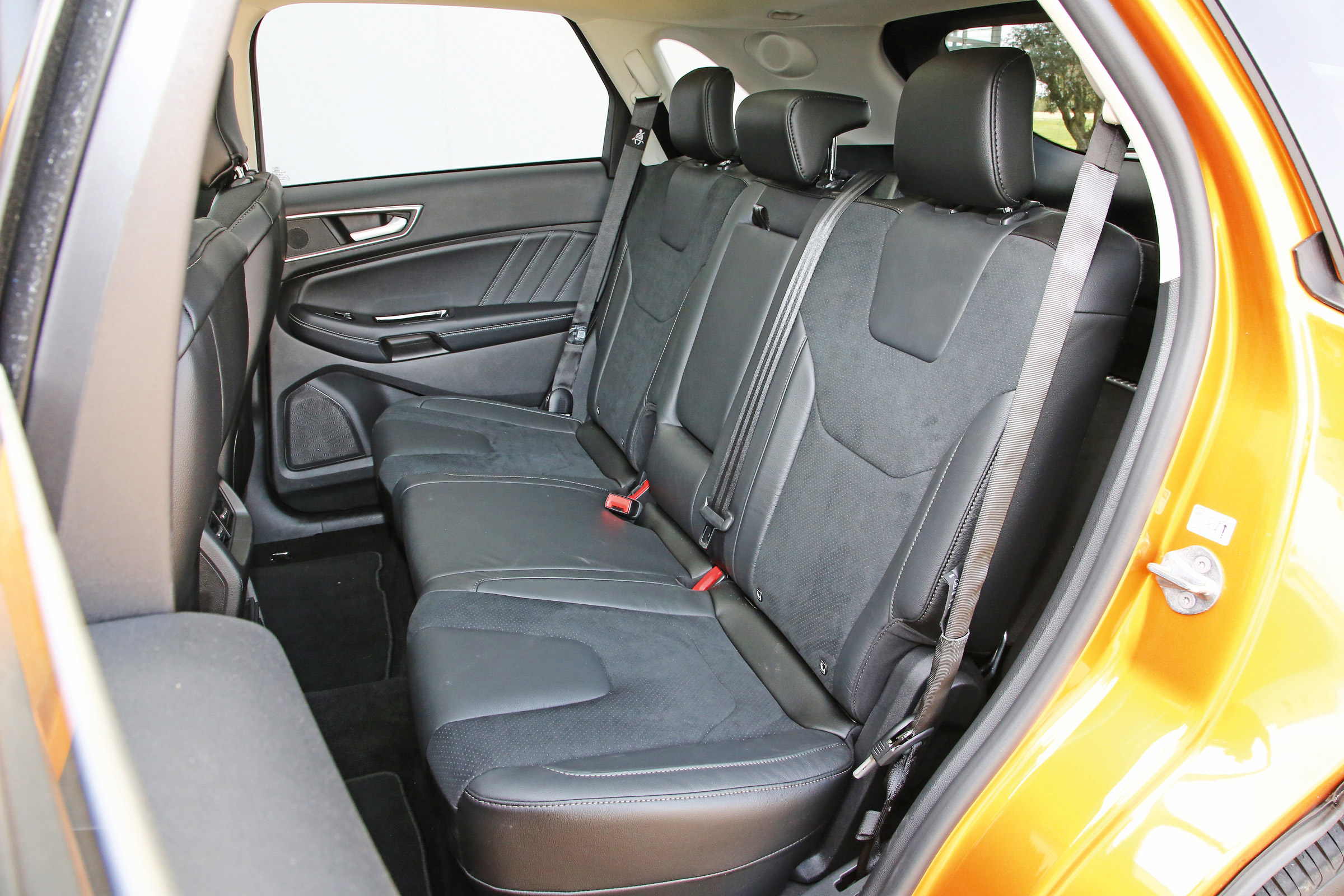 Ford Edge - rear seats