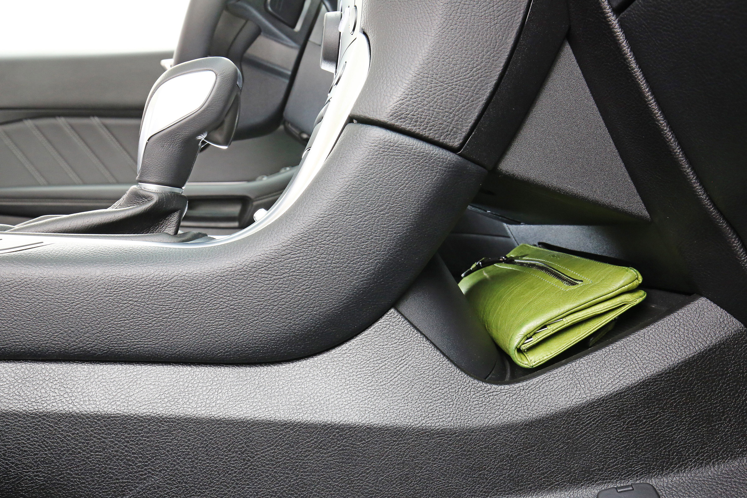 Ford Edge - storage
