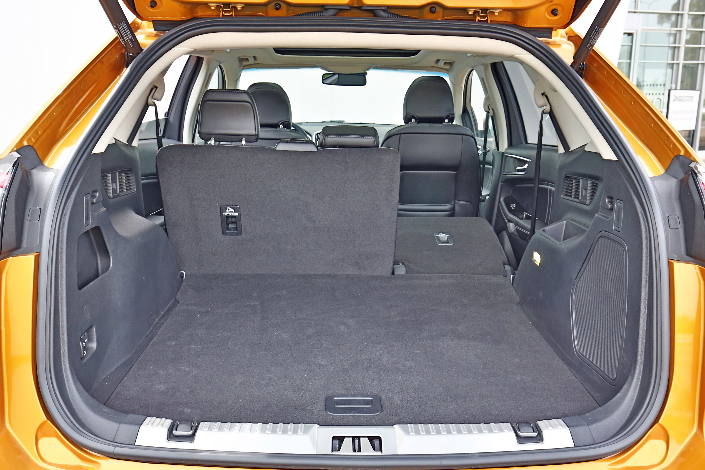 Ford Edge - boot