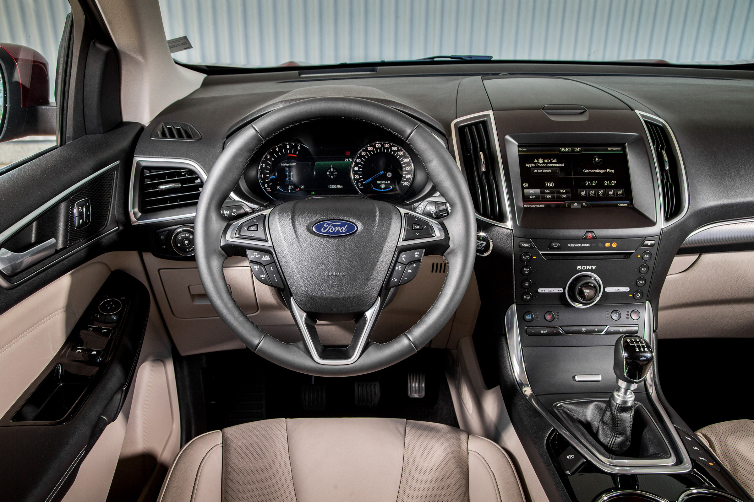 Ford Edge Titanium 2016 - interior