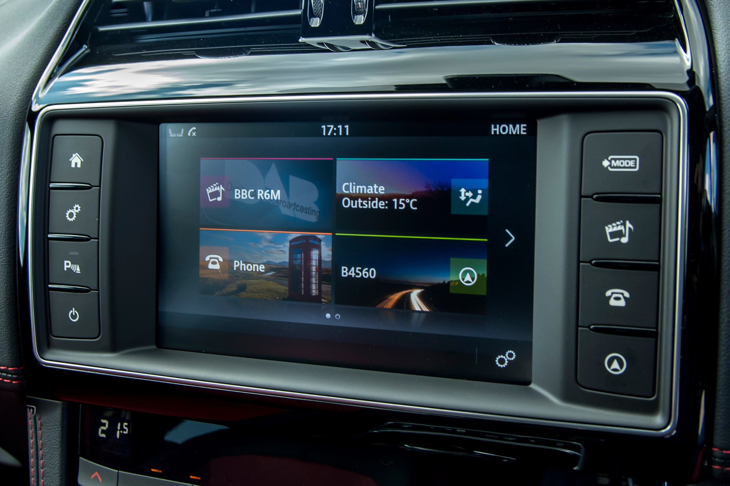 Jaguar F-Pace 3.0d V6 S - screen