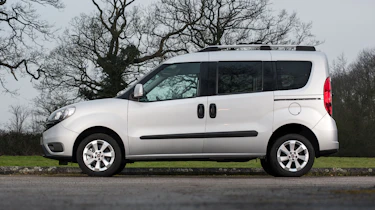 Fiat Doblo grey side
