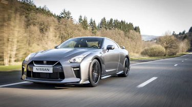 New Nissan GT-R 2016 tracking front