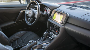 New Nissan GT-R 2016 cabin