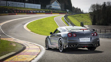 New Nissan GT-R 2016 cornering
