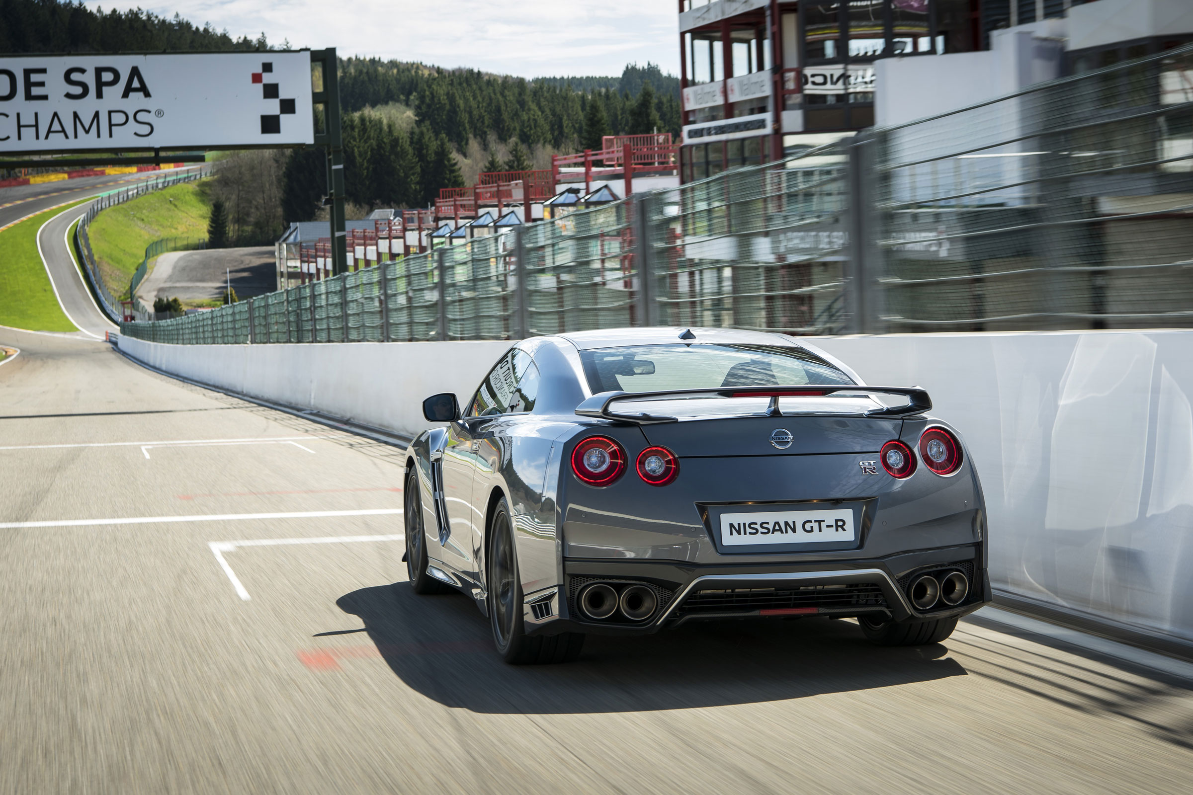 New Nissan GT-R 2016 rear