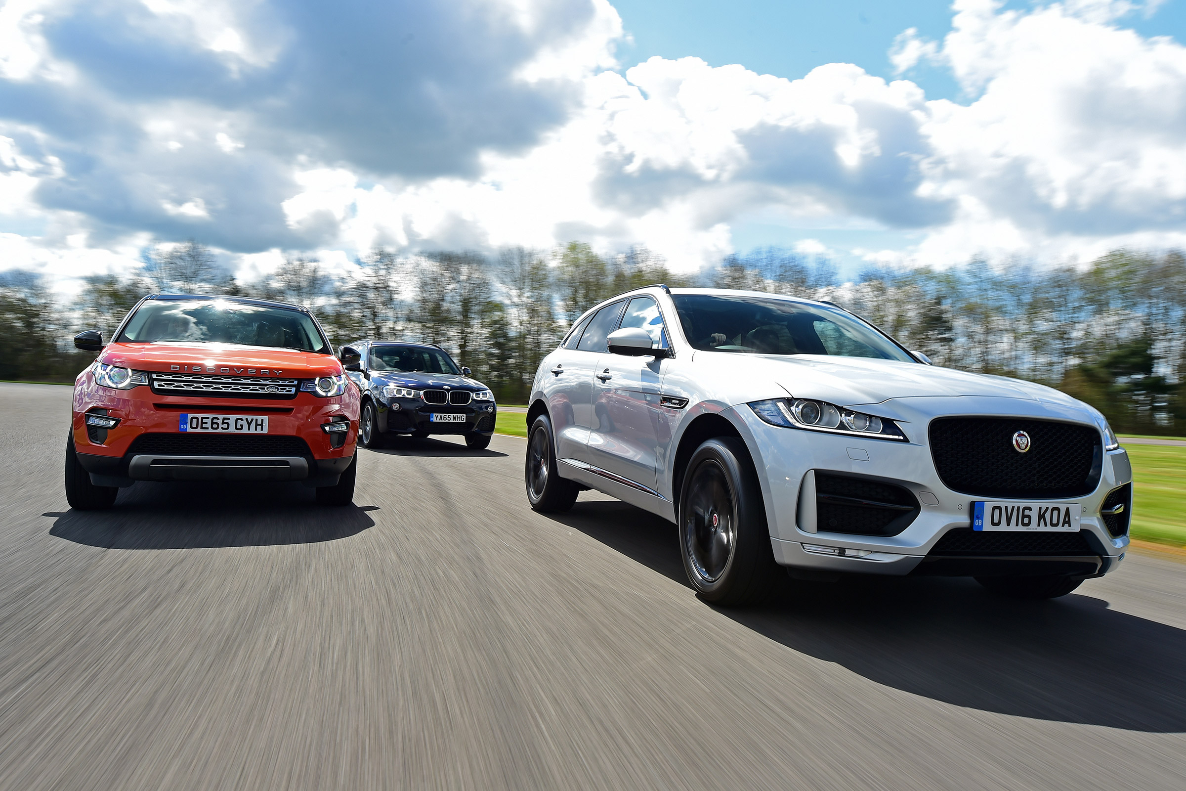 Jaguar F-Pace vs Land Rover Discovery Sport vs BMW X3 - header