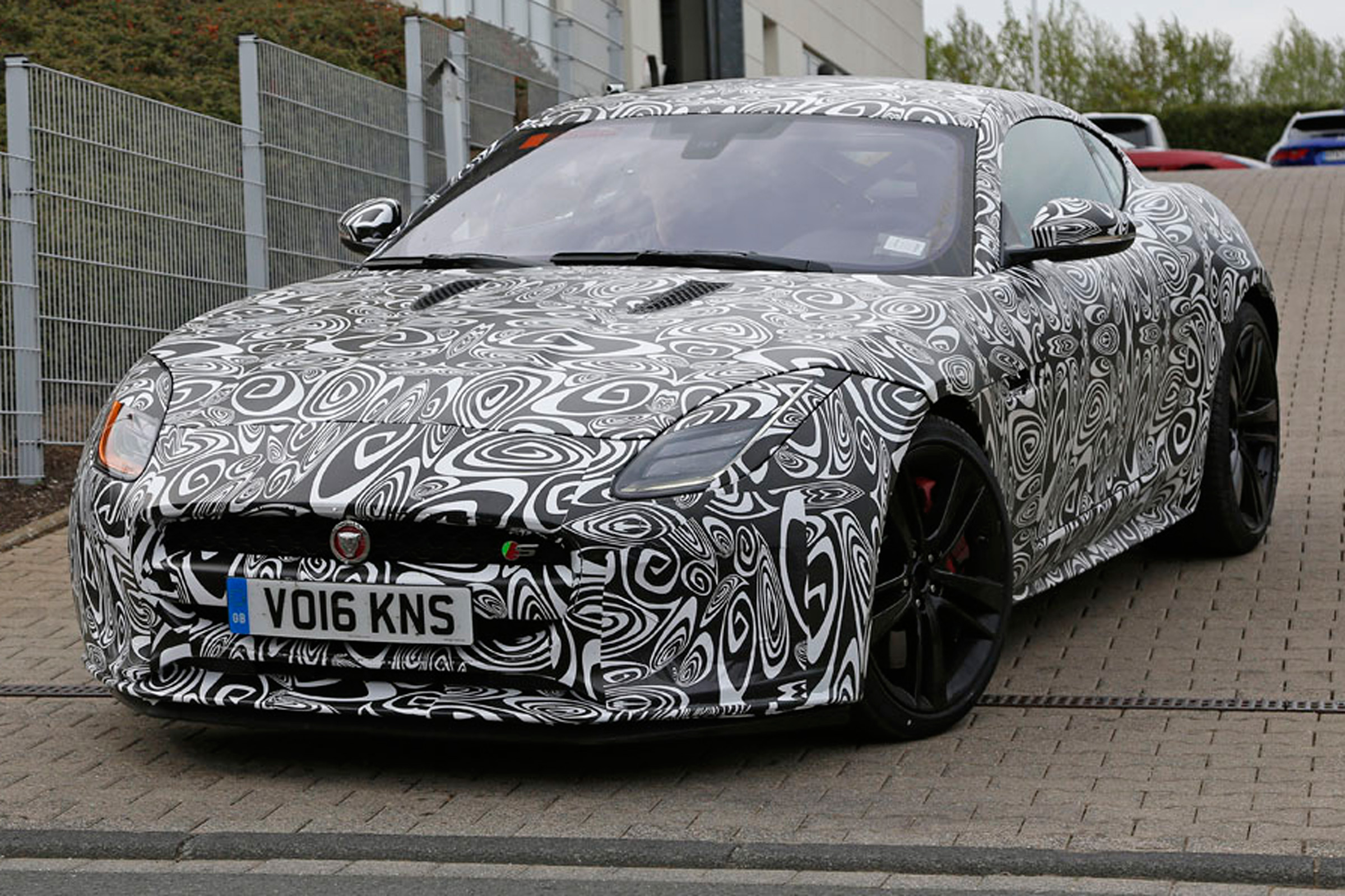 Jaguar F-Type Coupe facelift spy shot - front quarter