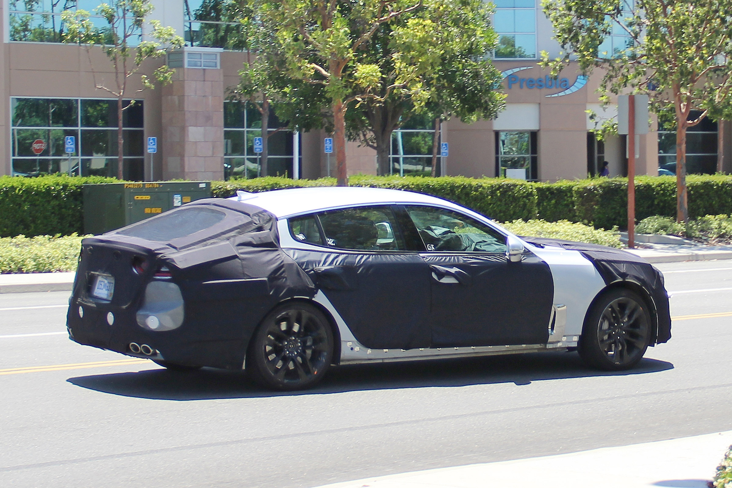 Kia GT spies side rear